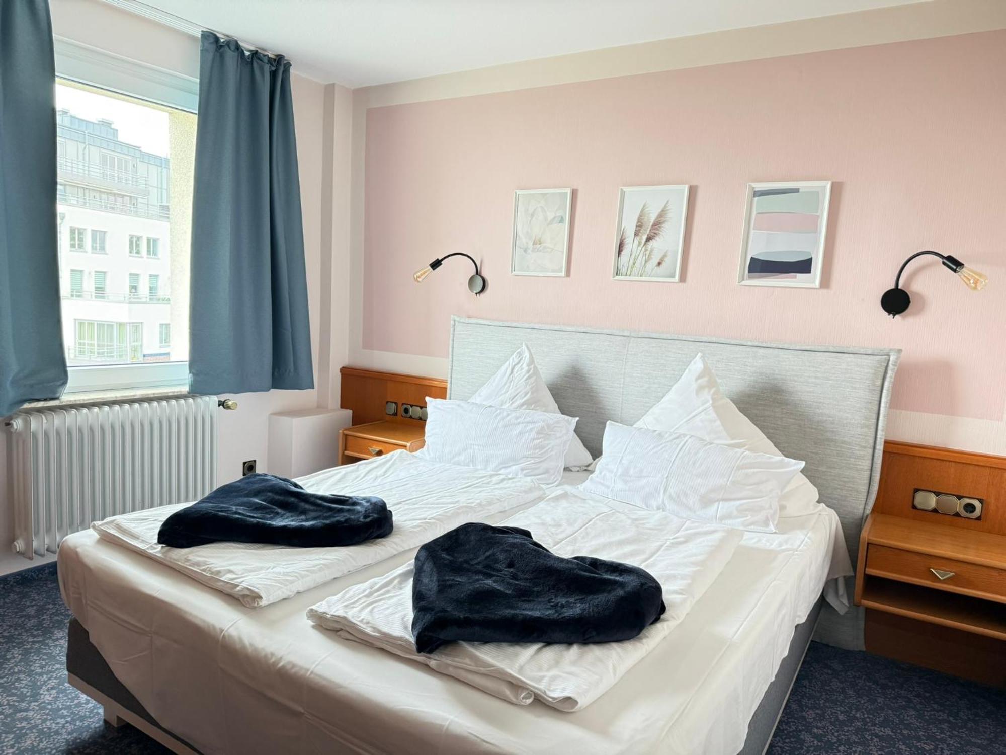Seehotel Neue Liebe クックスハーフェン エクステリア 写真