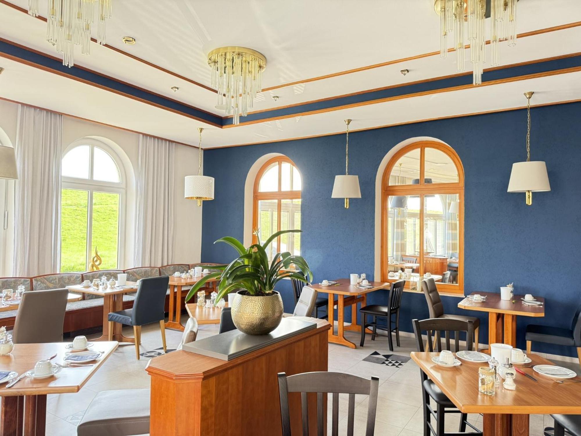 Seehotel Neue Liebe クックスハーフェン エクステリア 写真