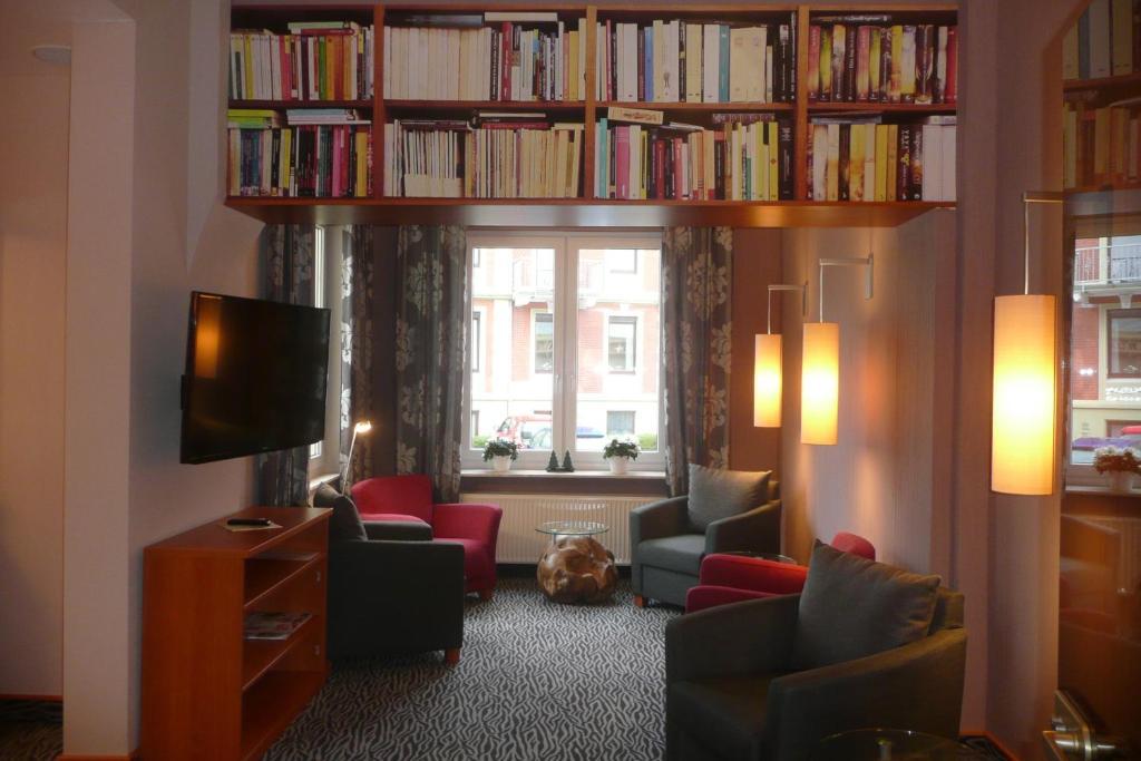 Seehotel Neue Liebe クックスハーフェン エクステリア 写真
