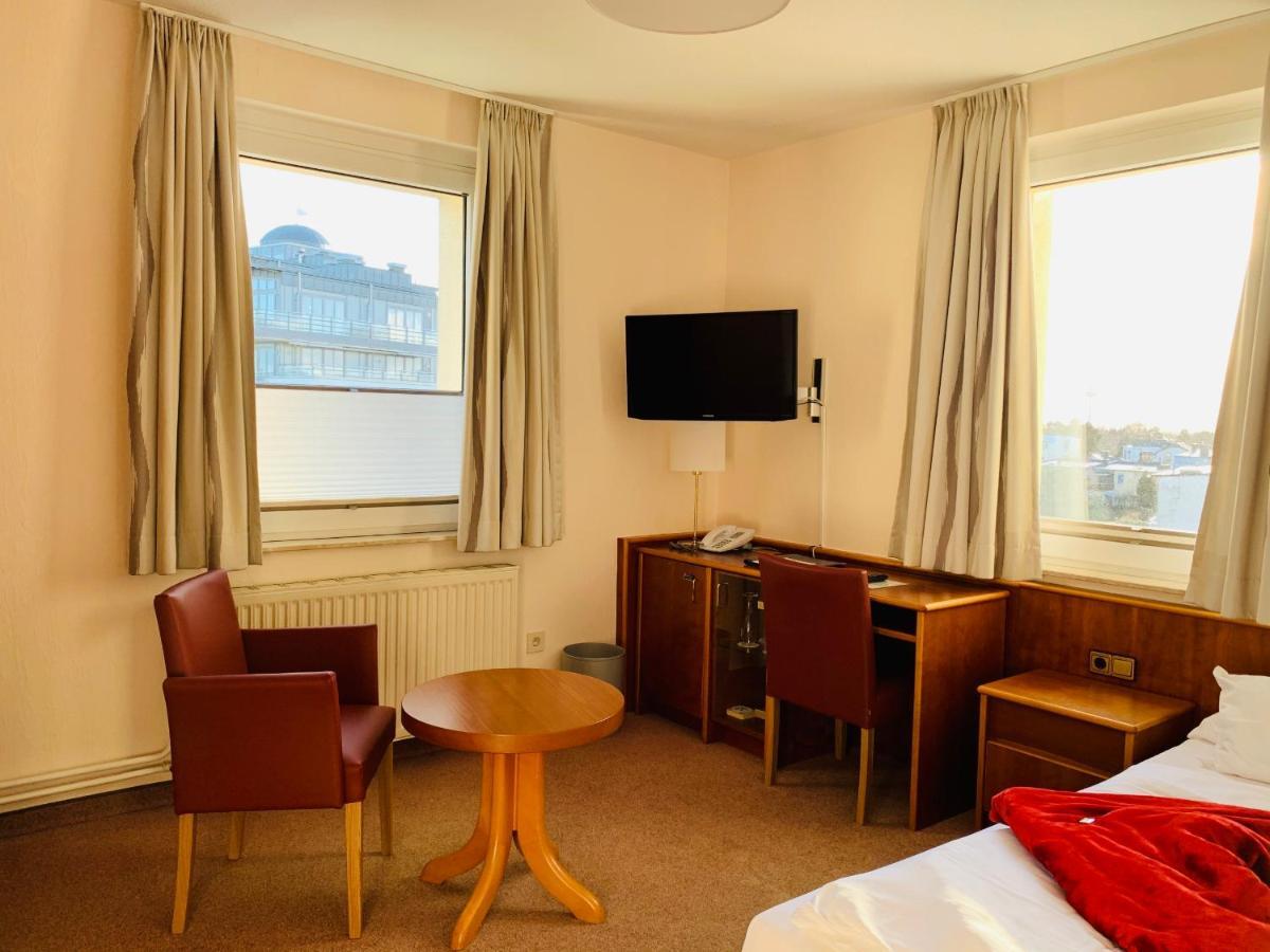 Seehotel Neue Liebe クックスハーフェン エクステリア 写真