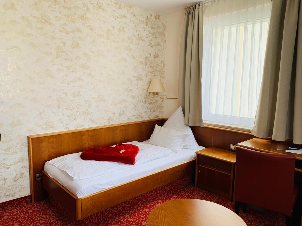 Seehotel Neue Liebe クックスハーフェン エクステリア 写真